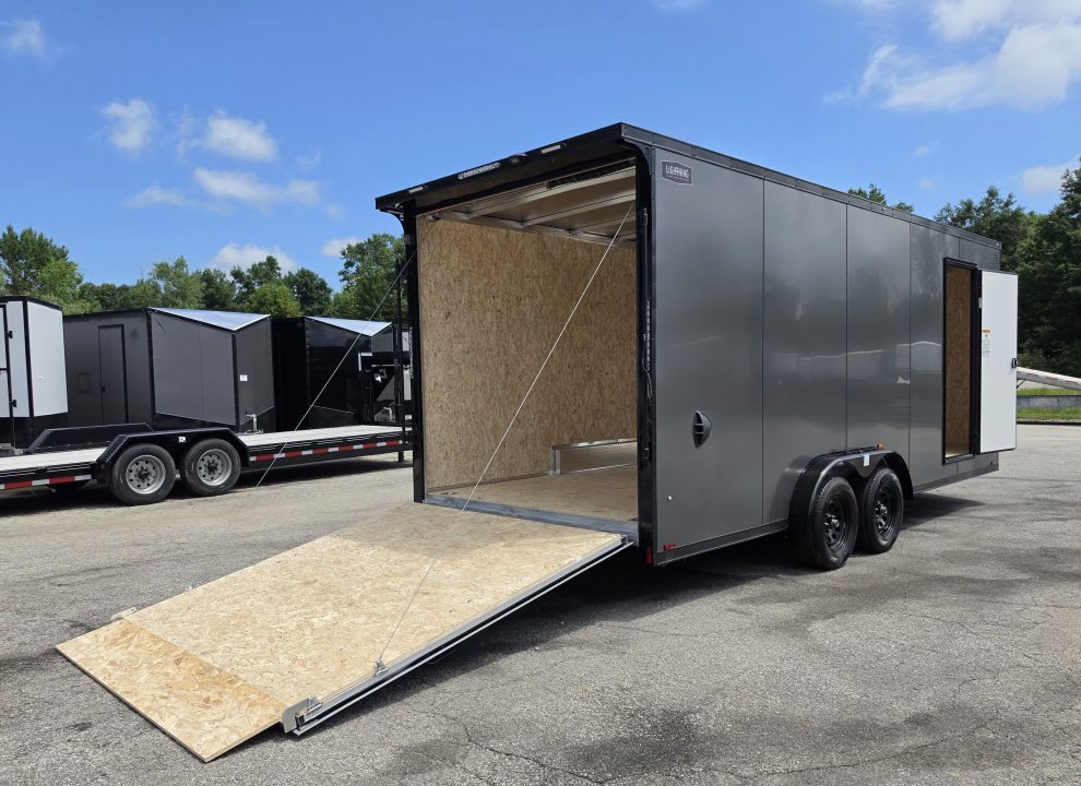 New 7.5 X 20 CARGO ENCLOSED ALL ALUMINUM 2026 LIGHTNING 3500# AXLES REAR RAMP DOOR