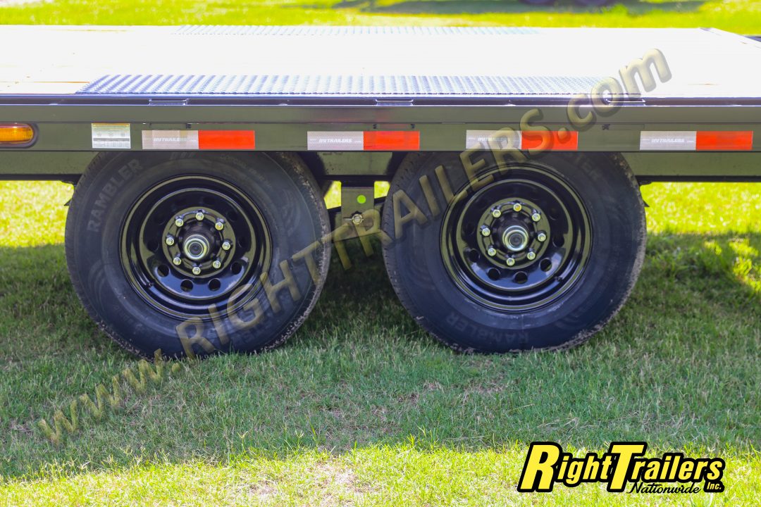 New 2027 8.5x24 PJ Deckover Equipment Trailer
