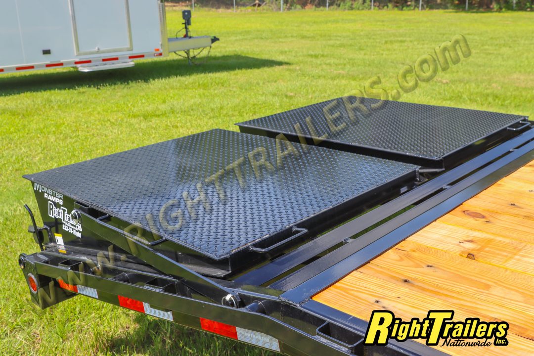 New 2027 8.5x24 PJ Deckover Equipment Trailer