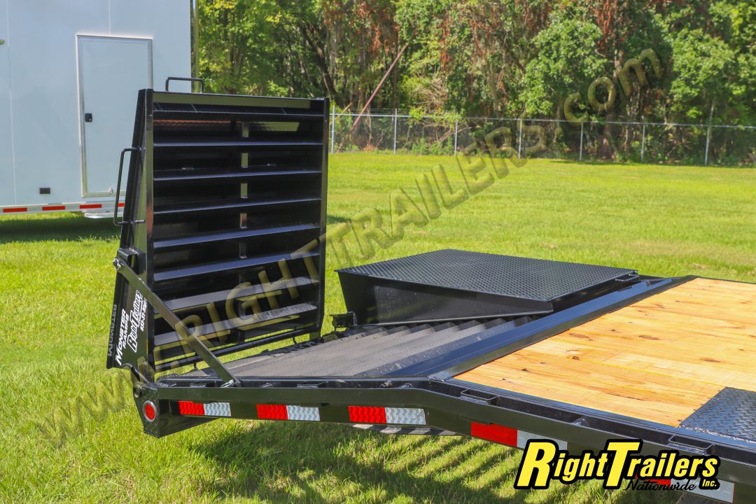 New 2027 8.5x24 PJ Deckover Equipment Trailer
