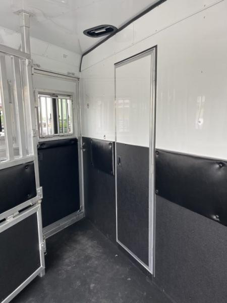 New 2026 Merhow Trailers 8316-A RWS Horse Trailer