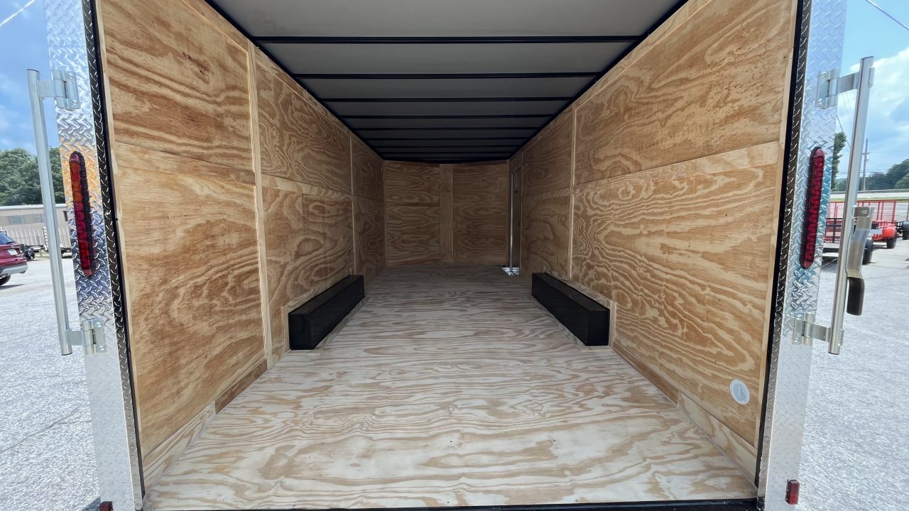 New 2026 8.5X20 10K TANDEM AXLE ENCLOSED TRAILER