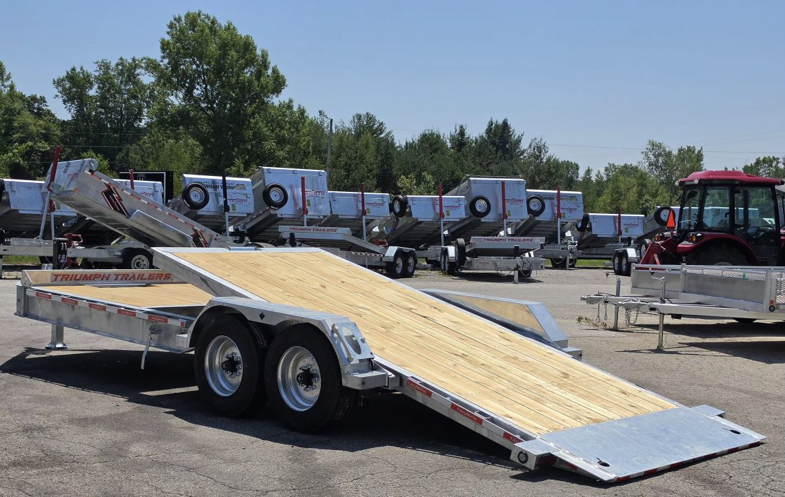 New 82 X 16+6 SPLIT DECK GALVANIZED 8 K AXLES 16' TILT 6' STATIONARY 2027 TRIUMPH