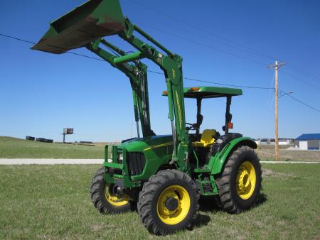 Used 2008 John Deere 5525 MFWD Loader Tractor