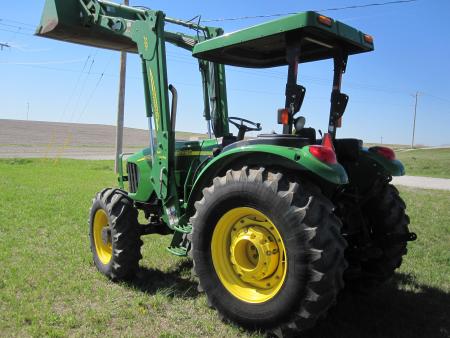 Used 2008 John Deere 5525 MFWD Loader Tractor