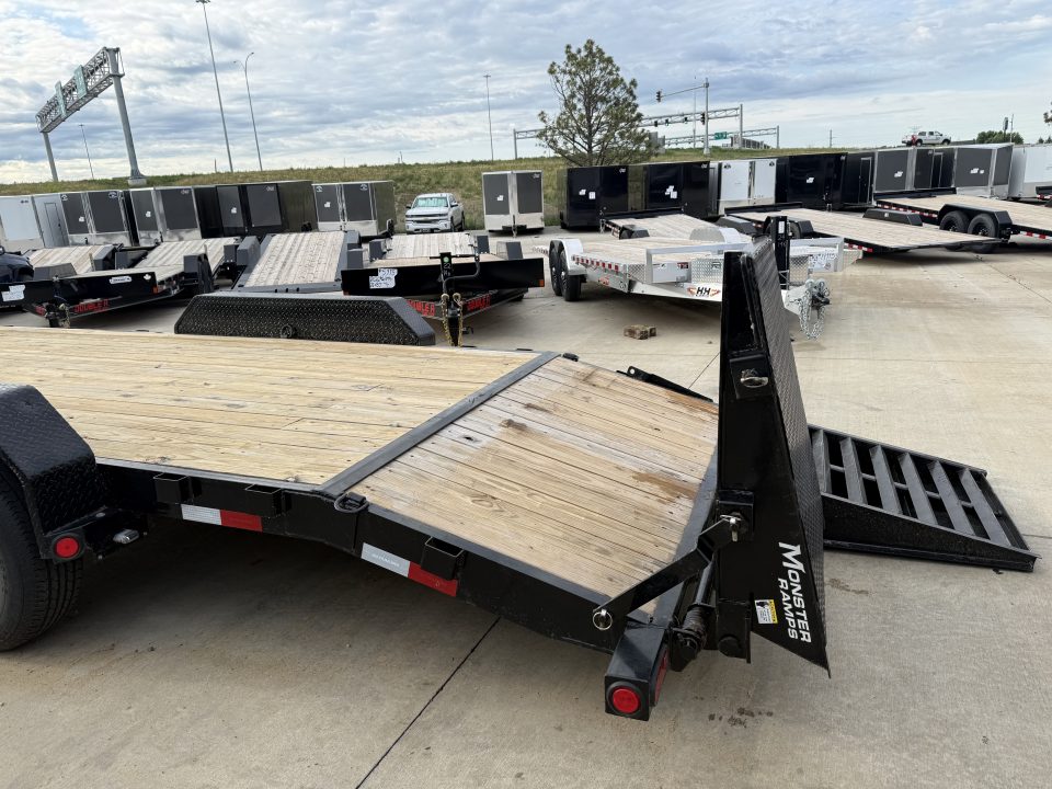 Used USED 2023 PJ GOOSENECK 24 ft flatbed HEAVY DUTY 14K Trailer