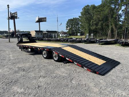 New 2026 Diamond C FMAX212 8.5x32 Hydraulic Dovetail - PACESETTER ! Disc Brakes, 12K Axles & MORE