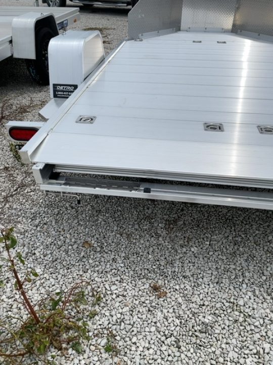 2027 Aluma MC210 photo 7