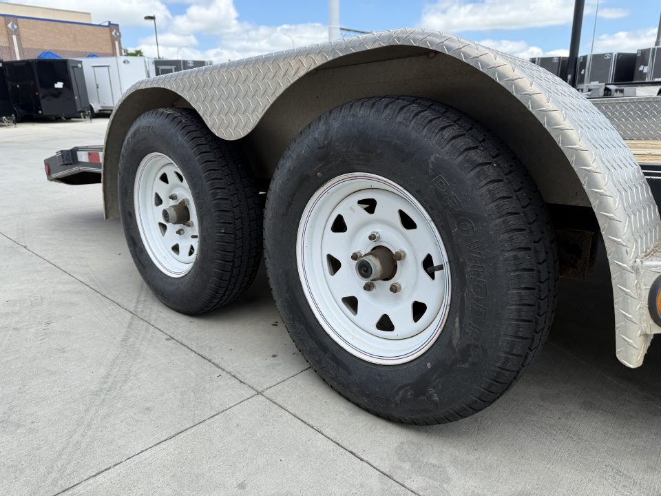 Used 2015 PJ 20’ flatbedTrailer 2-3500 lb axles=10K, dovetail, removable fenders, Rear Slide In Ramps