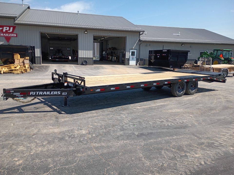 New 2027 PJ Trailers F8262