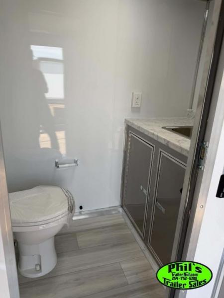 New 2026 Continental Cargo 8.5X24 OFFICE / JOBSITE TRAILER Cargo / Enclosed Trailer BATH TRAILER - BATHROOM PACKAGE