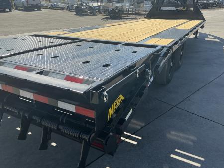 New 2027 Big Tex 25GN-25D5A-MRBK Flatbed Trailer
