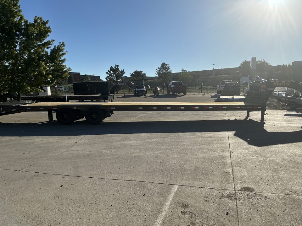 New 2027 Big Tex 25GN-40D5A-MRBK Flatbed Trailer