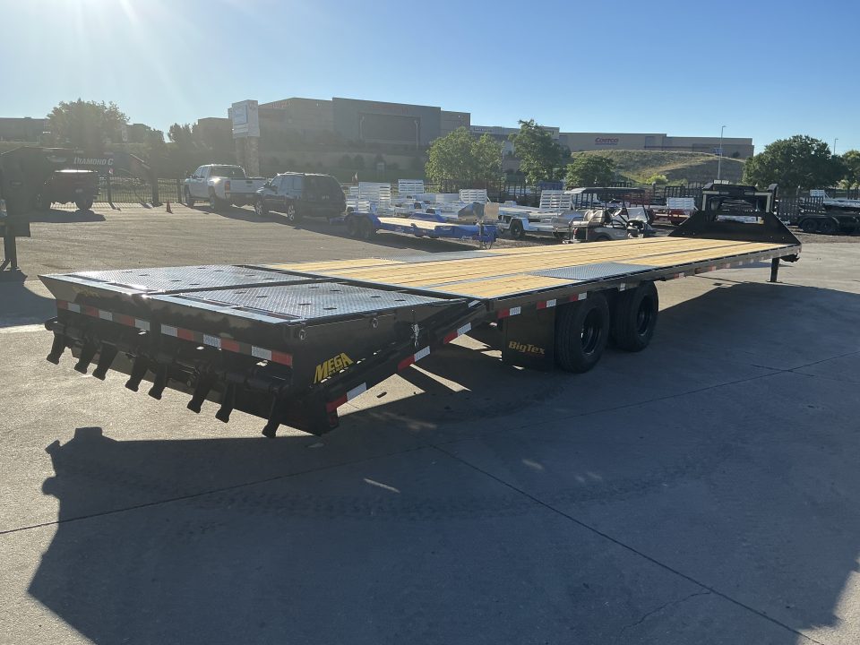 New 2027 Big Tex 25GN-40D5A-MRBK Flatbed Trailer