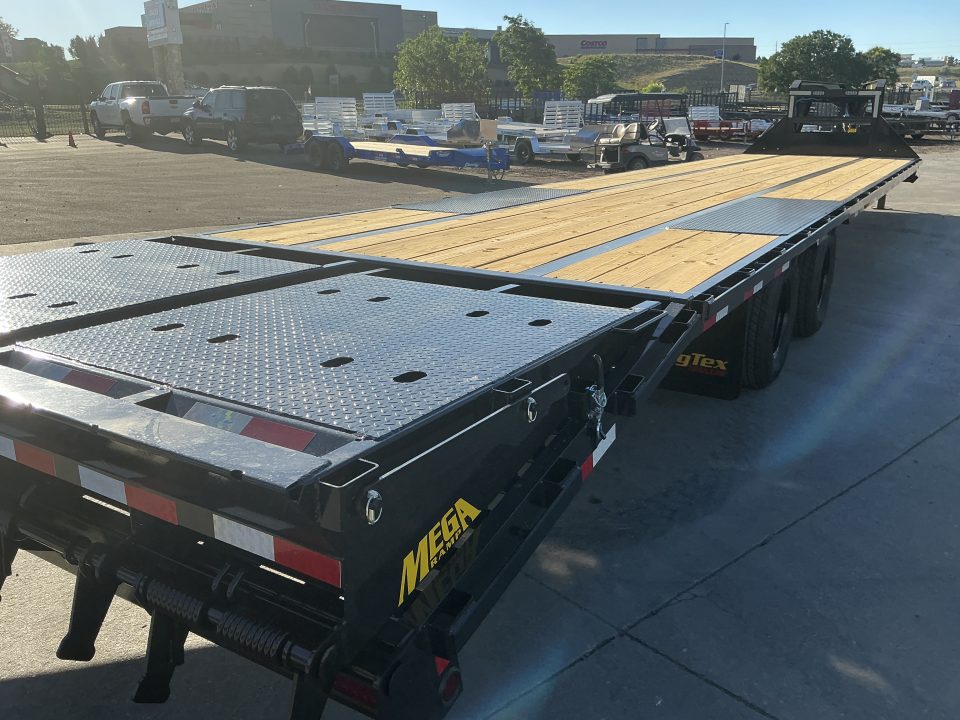 New 2027 Big Tex 25GN-40D5A-MRBK Flatbed Trailer