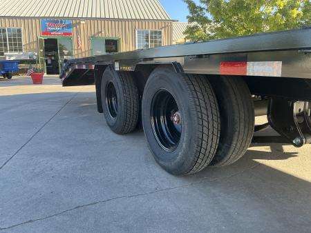 New 2027 Big Tex 25GN-40D5A-MRBK Flatbed Trailer