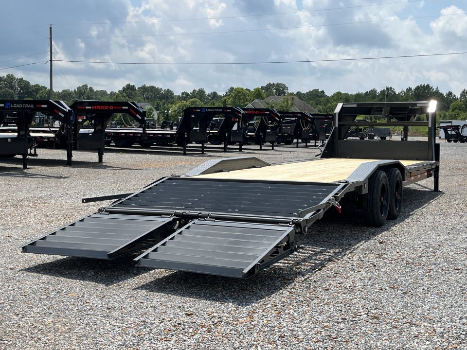 New 2027 MAXXD Gooseneck Trailer | 102" x 26' 18K GVWR
