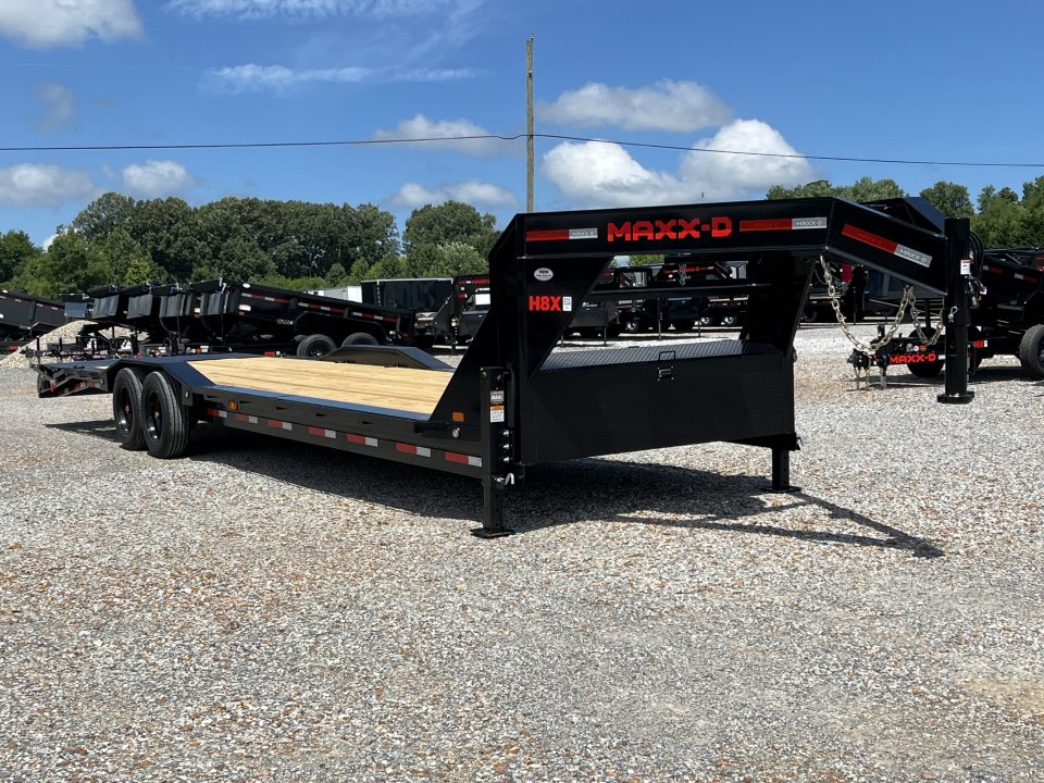 New 2027 MAXXD Gooseneck Trailer | 102" x 32' 18K GVWR