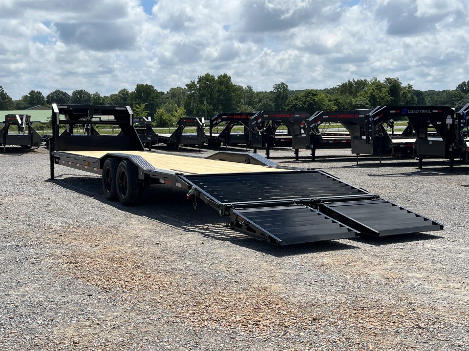 New 2027 MAXXD Gooseneck Trailer | 102" x 32' 18K GVWR