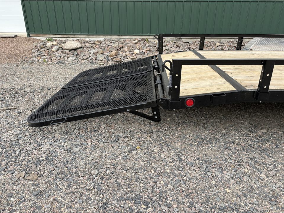 New 2027 20'x83" PJ Tandem Axle Utility Trailer - HD Gate