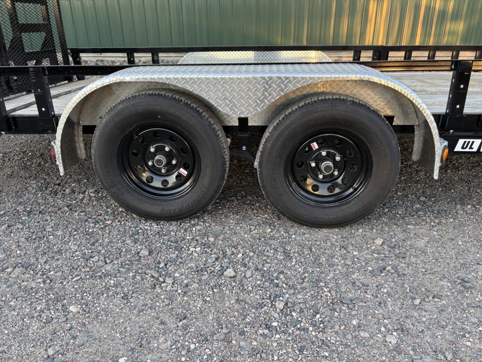 New 2027 PJ 16'x83" Tandem Utility - HD Gate