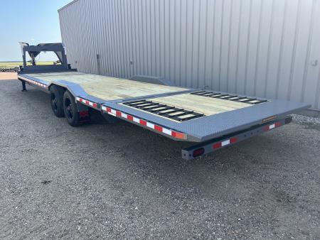 New 2026 Midsota 32' Gooseneck Hydraulic Tail Equipment Trailer