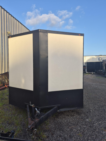 Consignment 8.5x20 Enclosed Cargo Trailer | White Blackout Package | 9,990 GVWR