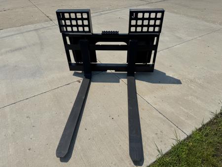 New 2026 Jenkins Iron and Steel Pallet Forks Attachment
