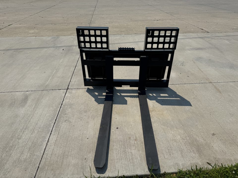 New 2026 Jenkins Iron and Steel Pallet Forks Attachment