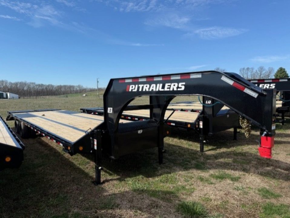New 2026 PJ Trailers 102" x 32' LD GOOSENECK w/ MONSTER RAMPS Deckover Trailer