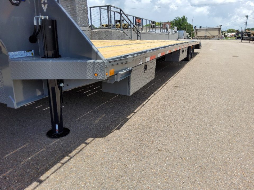 New 2026 Diamond C Trailers FMAX216HDT 2-PA Flatbed Trailer