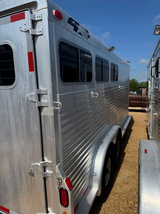 Used 1998 4-Star Trailers 3H WEEKENDER Horse Trailer