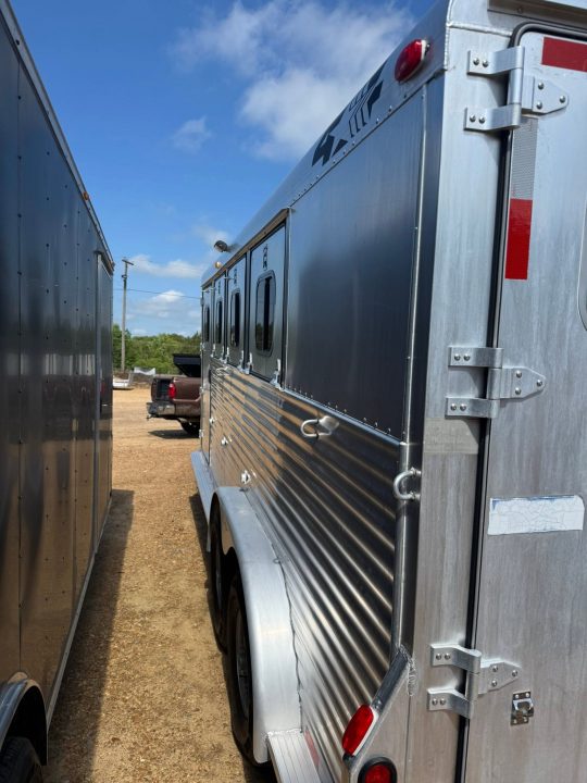 Used 1998 4-Star Trailers 3H WEEKENDER Horse Trailer