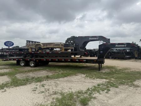 New 2026 Diamond C Trailers FMAX212 35X102 HYD PACESETTER Gooseneck Bodies