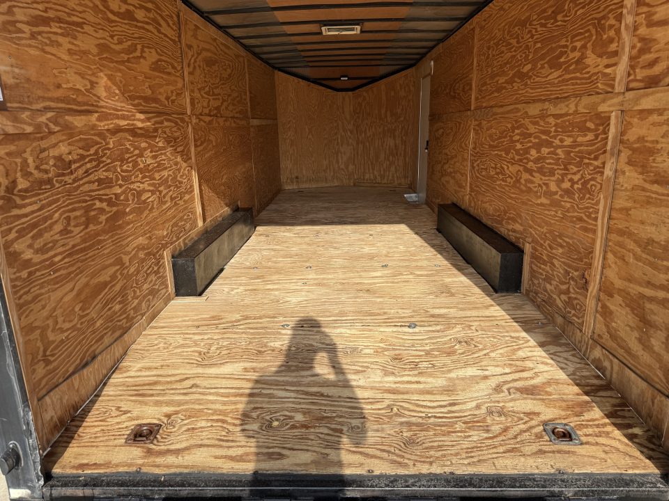 Used USED 2018 Spartan 8.5x24+2v dovetail enclosed cargo car hauler trailer Rear Ramp Door