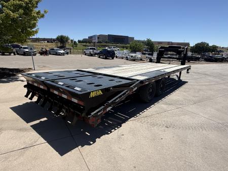 Used 2018 Big Tex 14GN-20+5 Flatbed Trailer