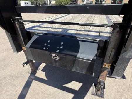 Used 2018 Big Tex 14GN-20+5 Flatbed Trailer