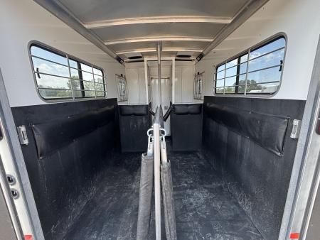 Used 2005 Sundowner 2 Horse Trailer