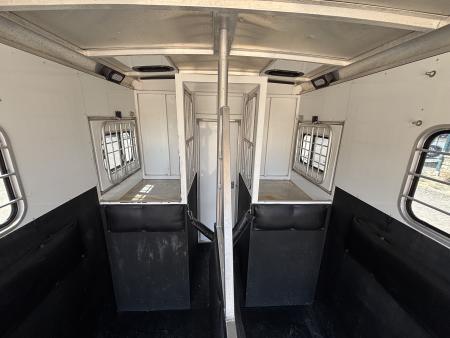 Used 2005 Sundowner 2 Horse Trailer