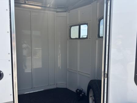 Used 2005 Sundowner 2 Horse Trailer