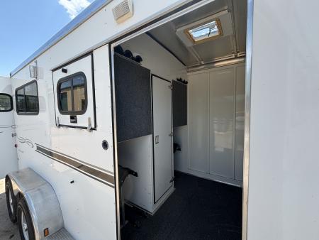 Used 2005 Sundowner 2 Horse Trailer