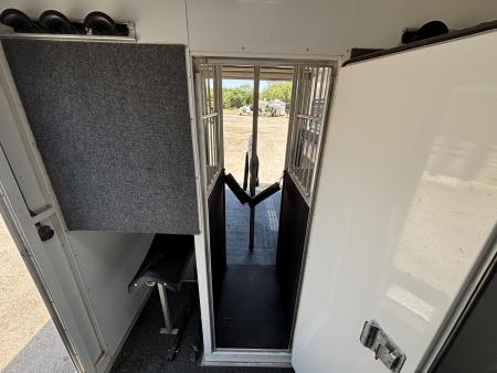 Used 2005 Sundowner 2 Horse Trailer