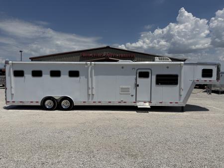 Used 2005 Exiss 4 Horse Gooseneck Living Quarters Horse Trailer