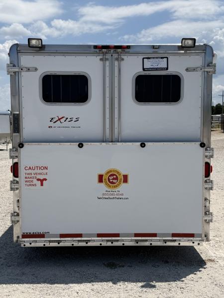 Used 2005 Exiss 4 Horse Gooseneck Living Quarters Horse Trailer