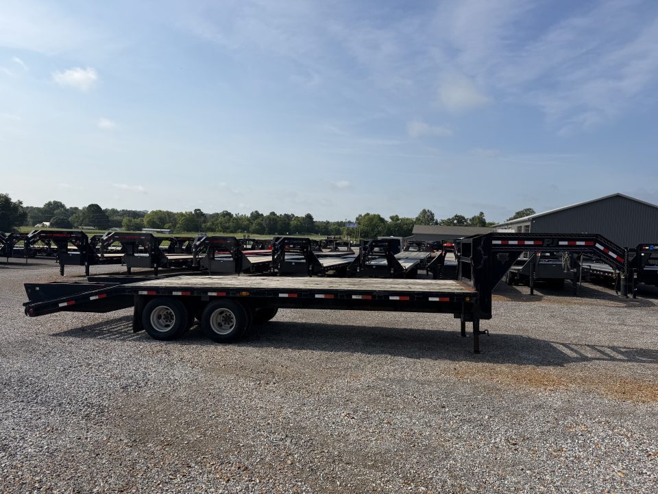 Used 2015 PJ 102"X25' 20K GVWR Gooseneck Flatbed Trailer