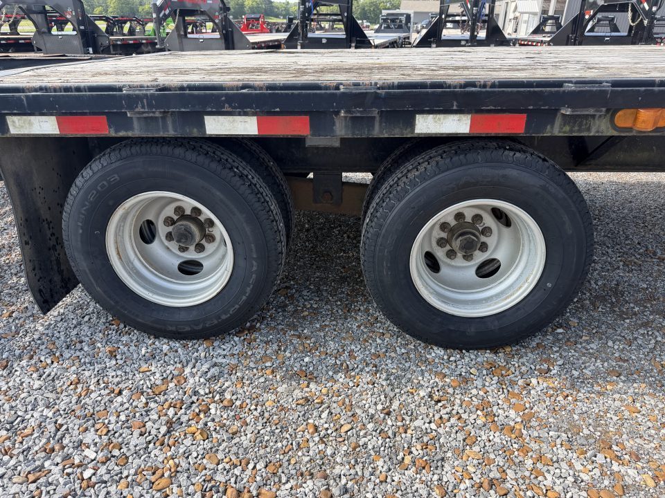 Used 2015 PJ 102"X25' 20K GVWR Gooseneck Flatbed Trailer