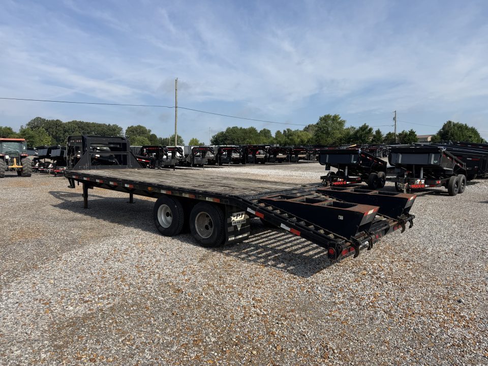 Used 2015 PJ 102"X25' 20K GVWR Gooseneck Flatbed Trailer