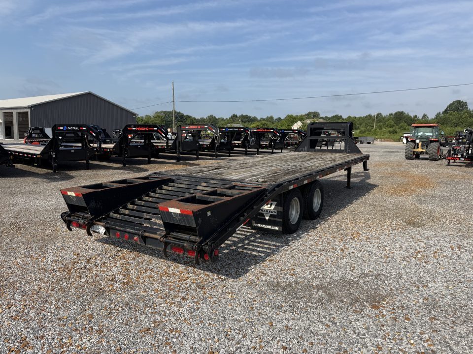 Used 2015 PJ 102"X25' 20K GVWR Gooseneck Flatbed Trailer