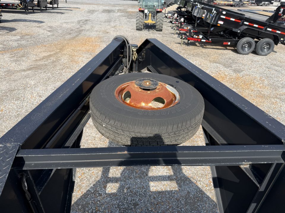 Used 2015 PJ 102"X25' 20K GVWR Gooseneck Flatbed Trailer