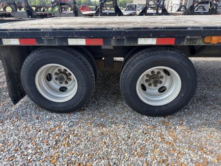 Used 2015 PJ 102"X25' 20K GVWR Gooseneck Flatbed Trailer